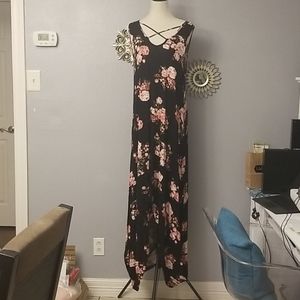 Blush& Black Floral Sleeveless Maxi Dress